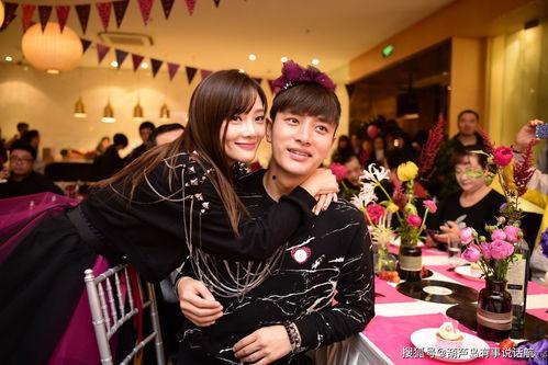 李小璐一家人3口照片